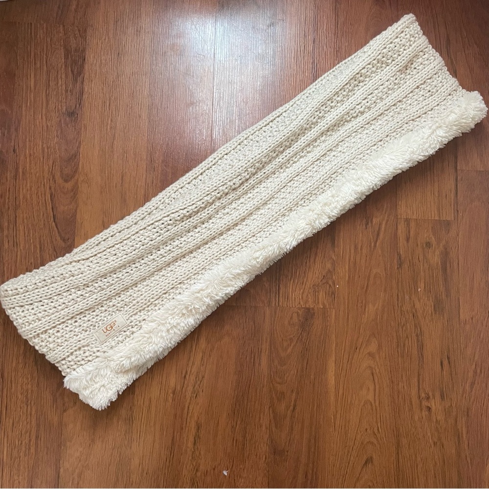 UGG Ivory Textured Knit Scarf
